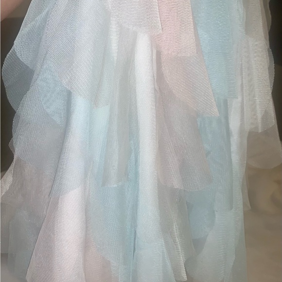 Girls satin ruffle size 5 dress - Picture 7 of 9